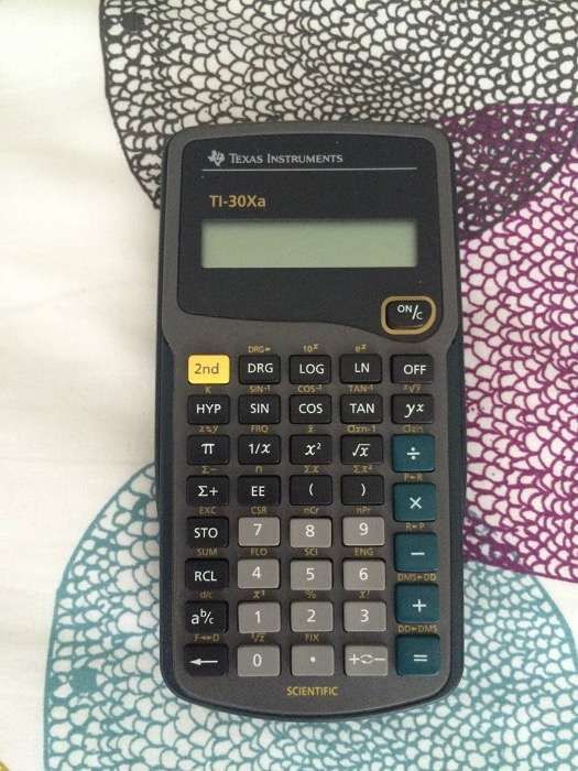 Calculadora Texas Instruments TI-30Xa (como nova)