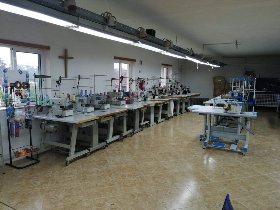 Maquina corte cose jack E4S ( NOVA)