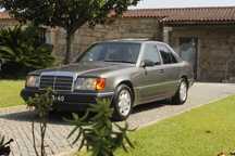 MERCEDES-BENZ 250D TURBO DIESEL - NACIONAL