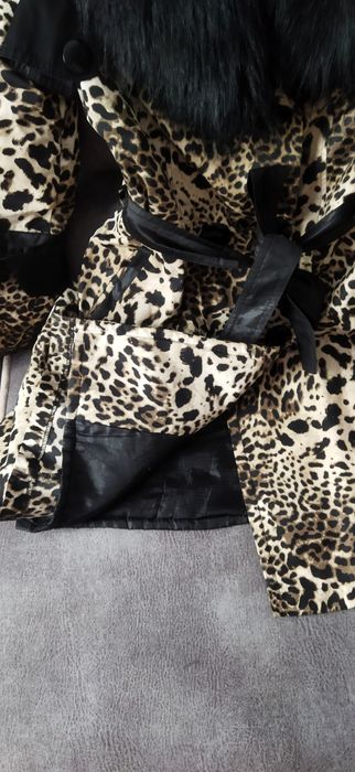 Польто  леопард  44 р