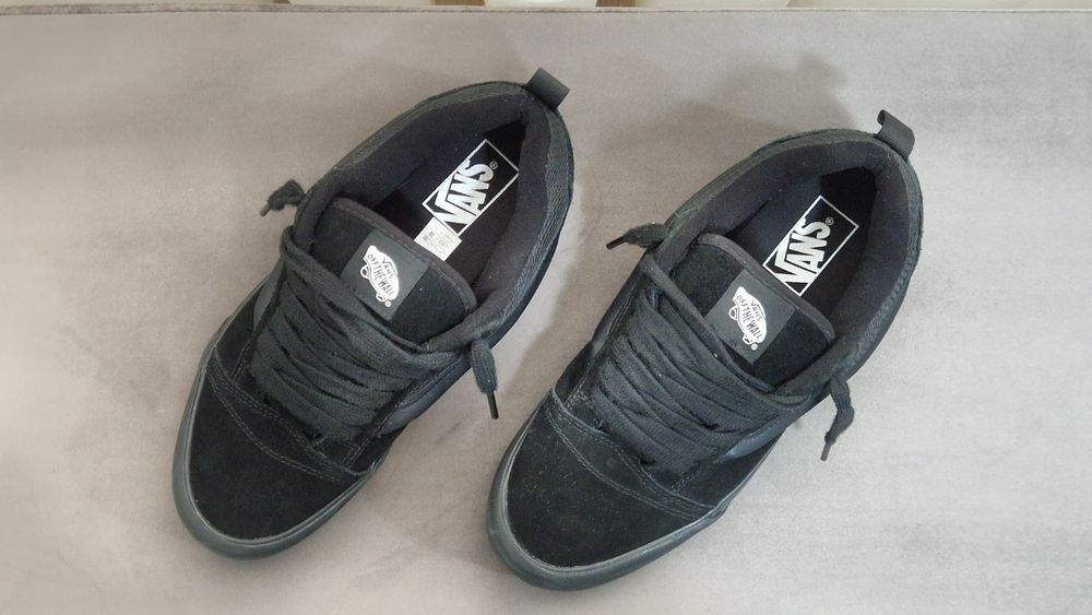 Sapatilhas Vans Knu Skool all black tamanho 42