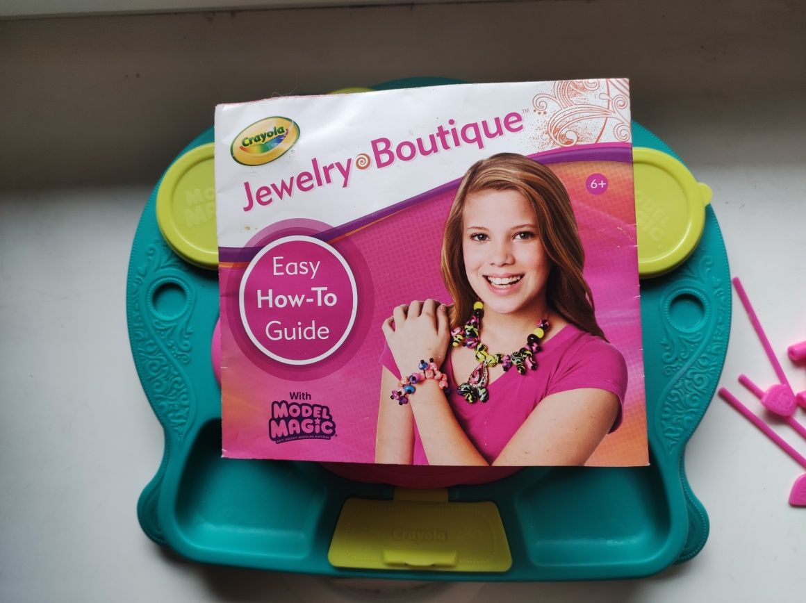 Crayola jewelry boutique