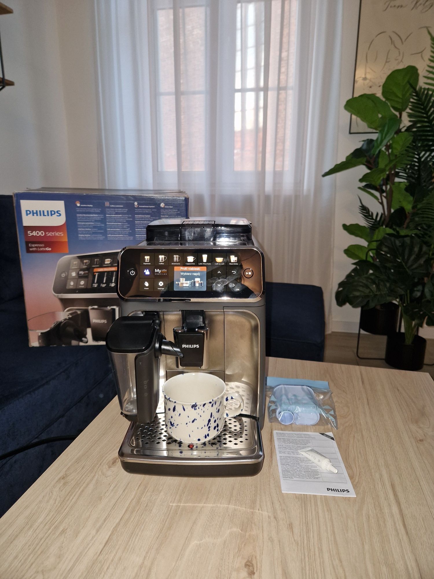 Ekspres do kawy automatyczny Phillips lattego latte go 5400 / EP5444