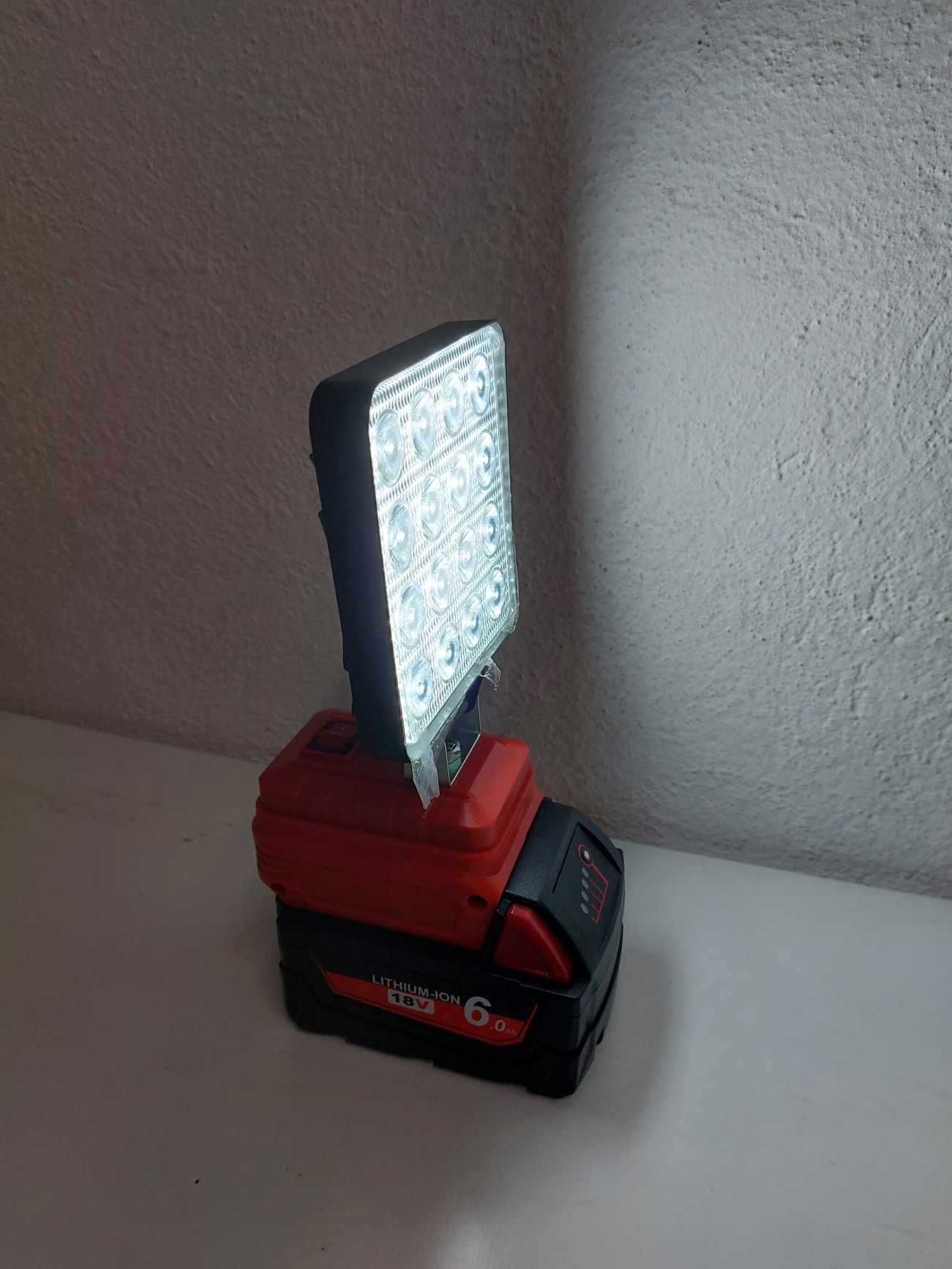 Lampa LED Halogen na baterie Milwaukee M18