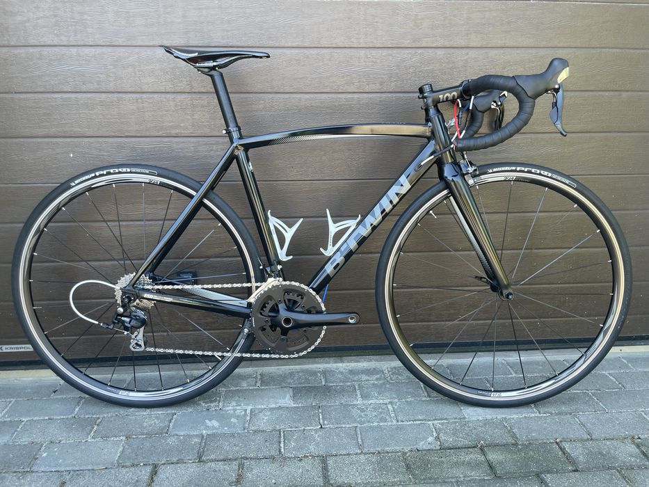 Rower szosowy, kolarzówka Btwin Alur 700