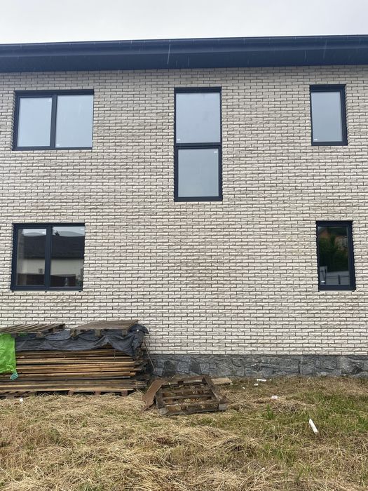 Вікна,Двері.Підвіконня,Установка вікон та дверей Малин