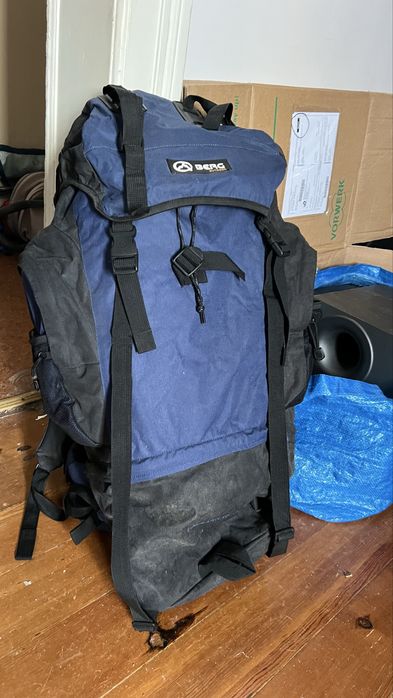 Mochila de caminhada ou viagem da Berg
