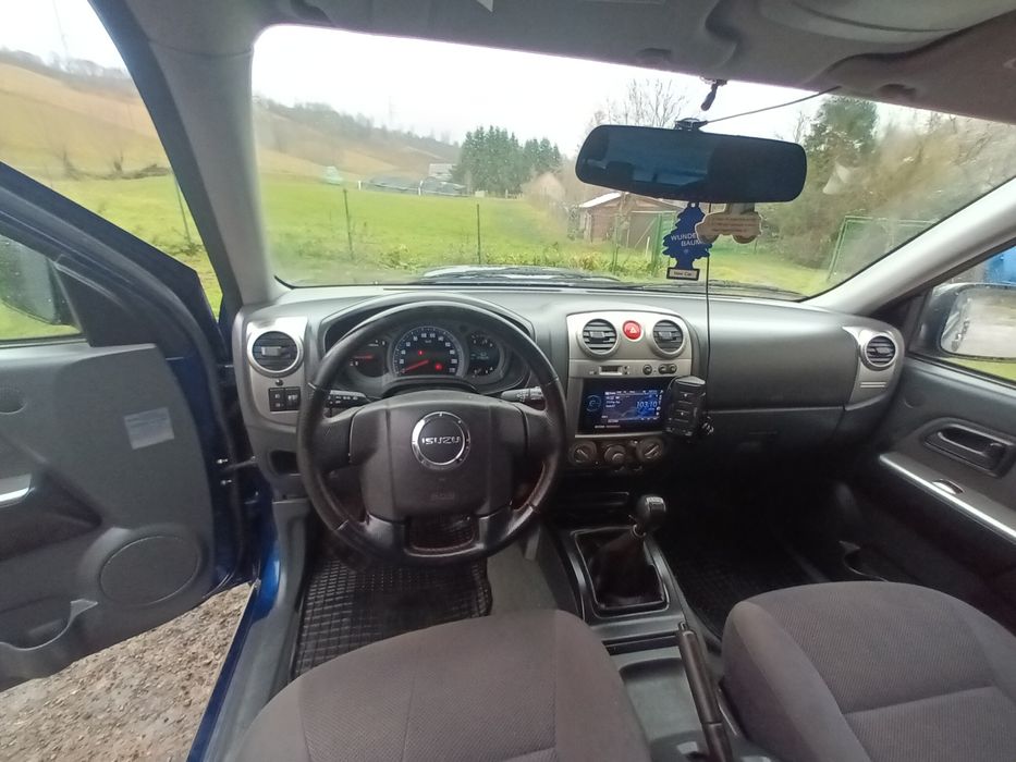 ISUZU  D-MAX 3.0 diesel 4x4 reduktor pikap pickupa długi