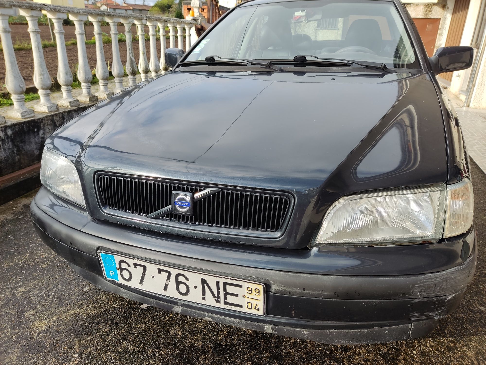 Volvo v40 ano 99