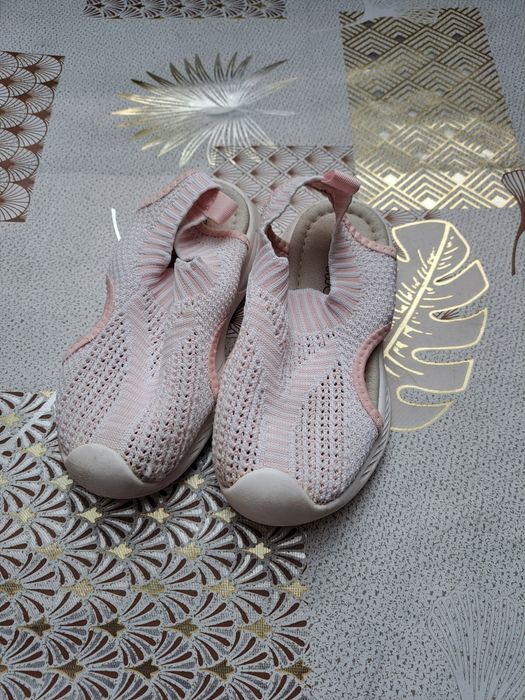 4 пары кроссовок 31 размер