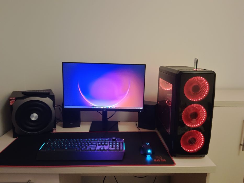 Ryzen 5/ RX6600 komputer gamingowy + monitor 165Hz +kompelet peryferii