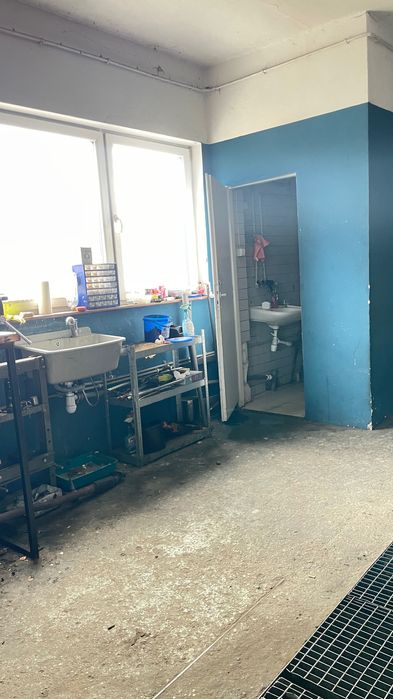 Wynajmę 70 m2  na magazyn, baza, garaż,hale.