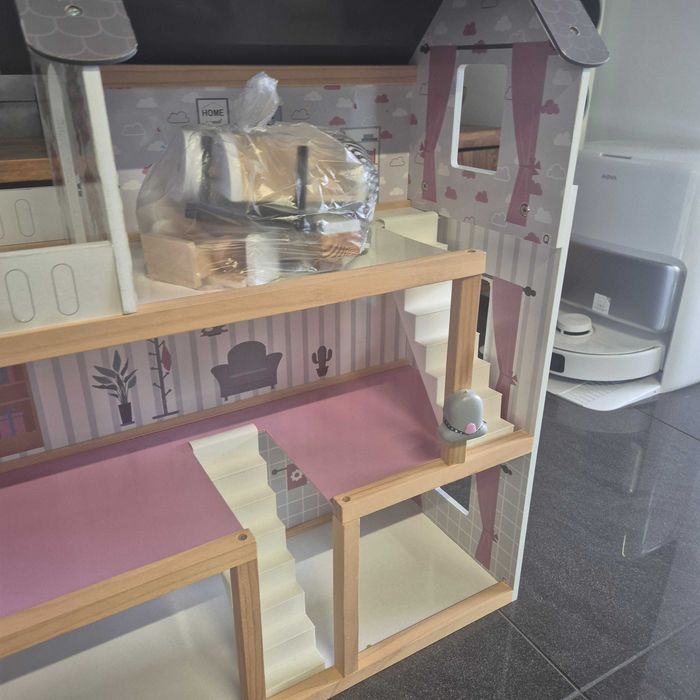 DUŻY DREWNIANY Domek dla lalek z akcesoriami