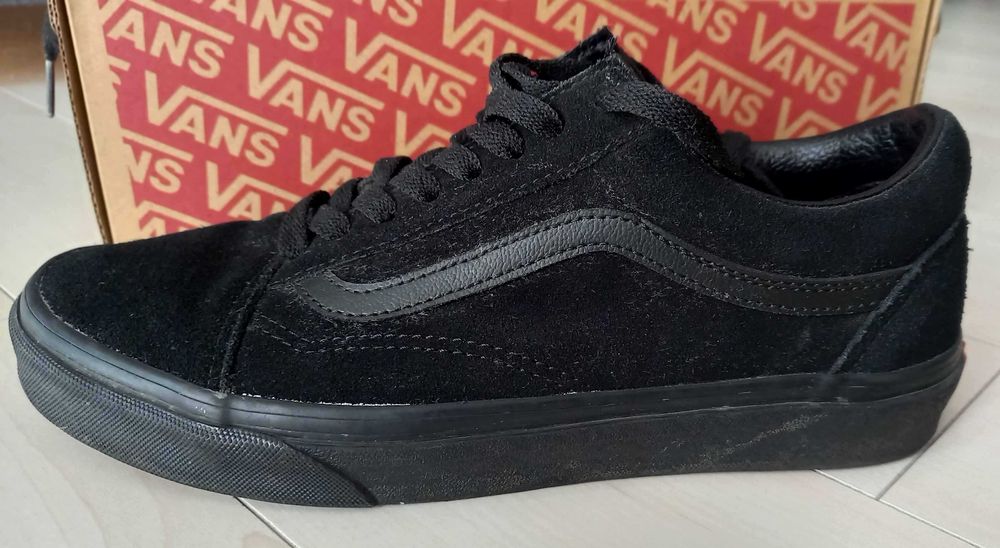 Vansy - Old Skool - czarne, zamszowe, rozmiar 40