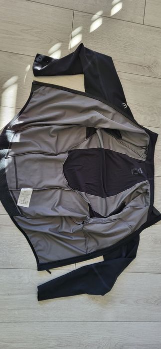 Sprzedam oryginalna bluzę gore tex kolor czarny - M