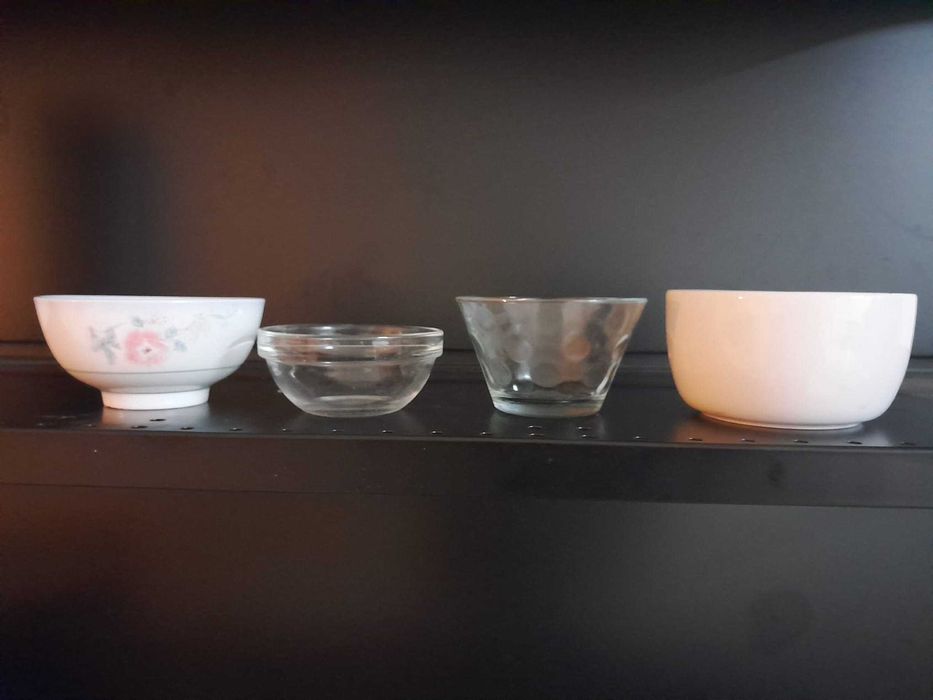 pratos, chávenas, tigelas e taças