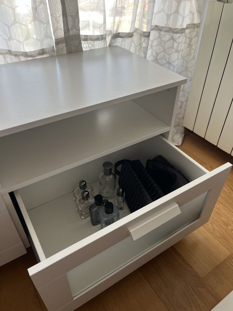 Comoda branca quarto