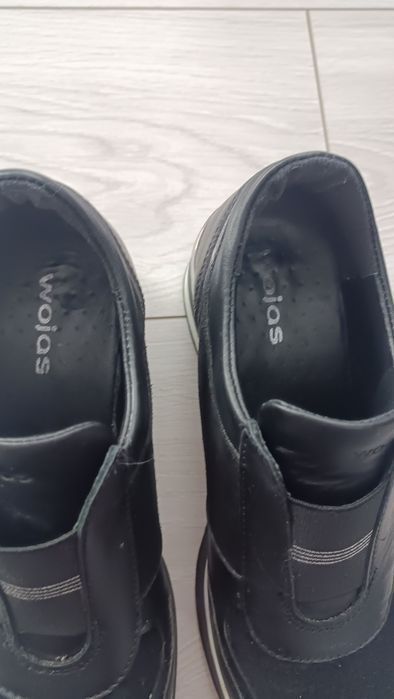 Adidasy-wojas.  Bardzo dobre- 37