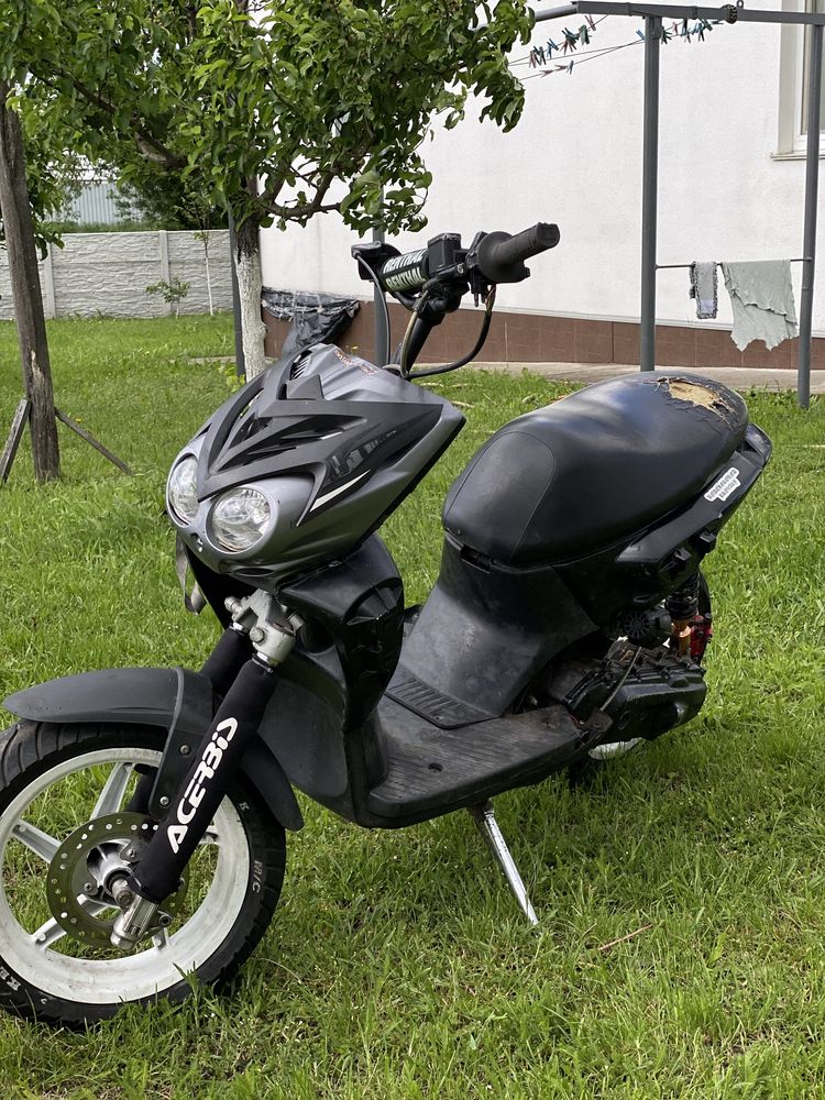Продам Yamaha Slider