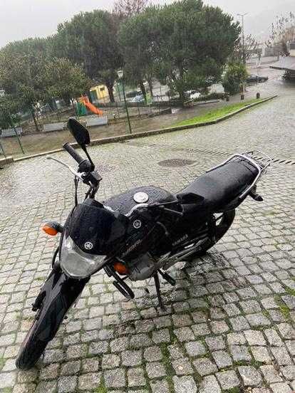 Yamaha 125 cc como nova