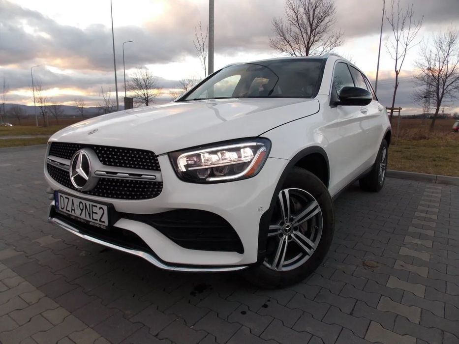 Mercedes-Benz GLC AMG Ambient Keyless Panorama SAM PARKUJE Asystenci Full opcja 4x4