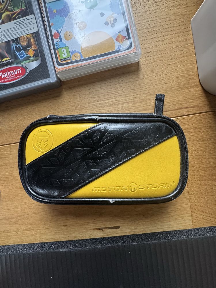 Psp konsola + gry + etui na konsole