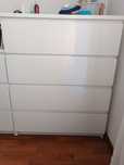 Cómoda IKEA 4 gavetas
