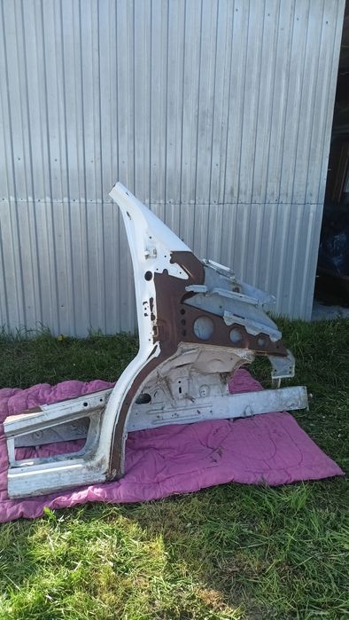 Mercedes Sprinter ćwiartka przednia prawa