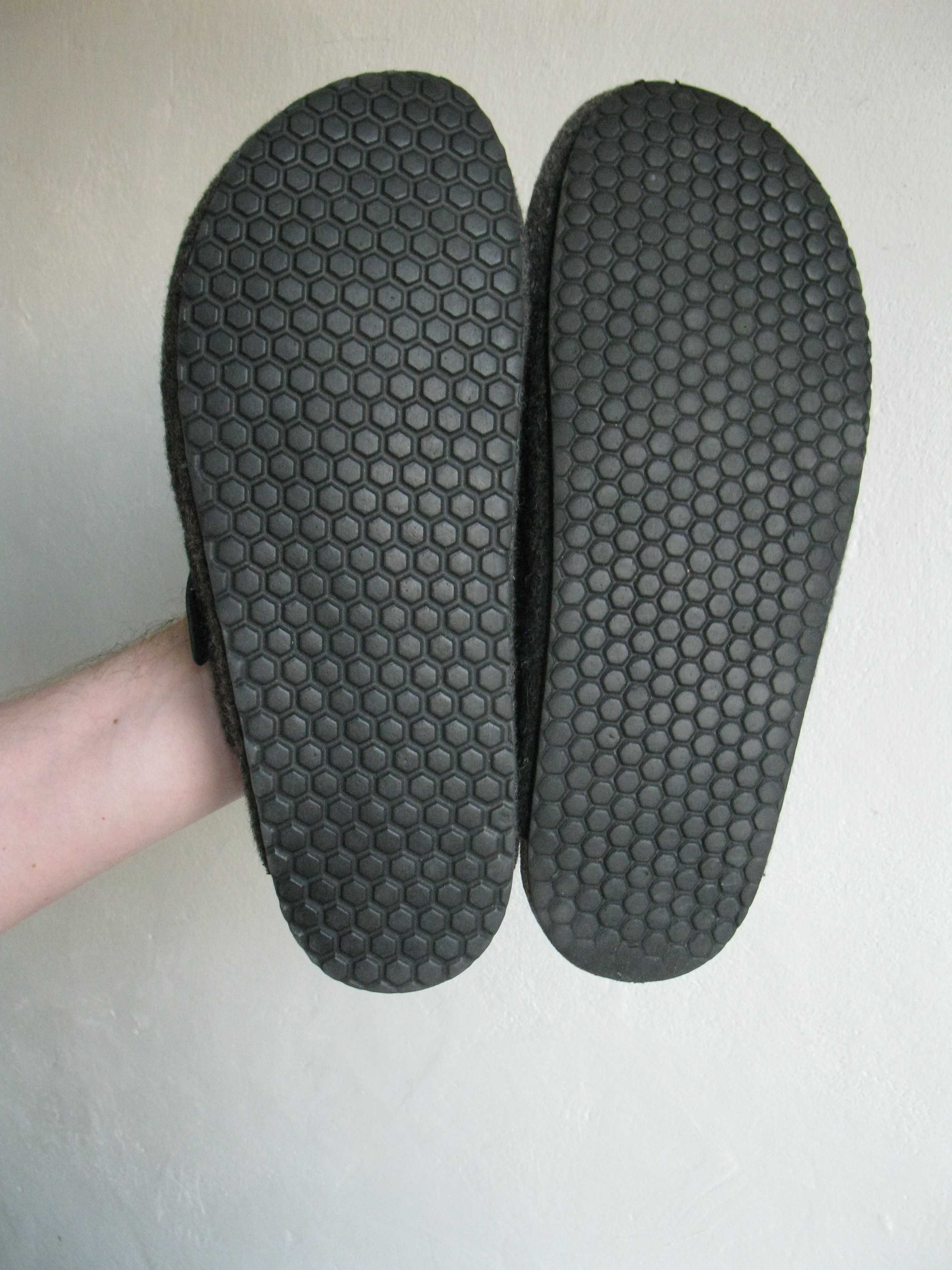 Шлёпанцы тапочки Pro Pedo немецкий обувной бренд. Стелька 27.5-28 см