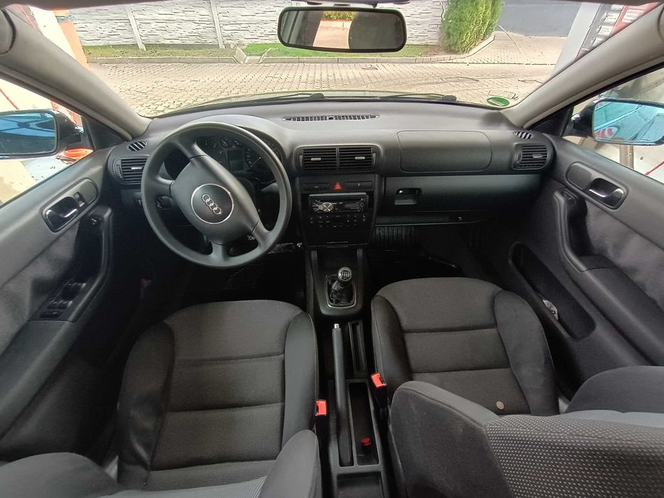 Audi A3 1.6 benzyna 5 drzwi*hak*klima*grzane fotele