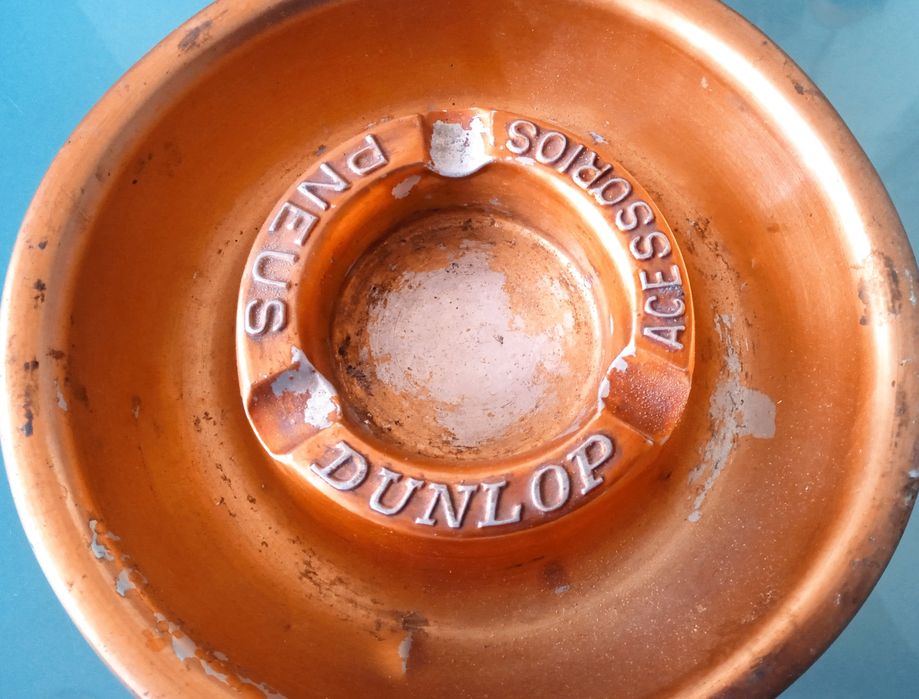 Cinzeiro Dunlop antigo, carros