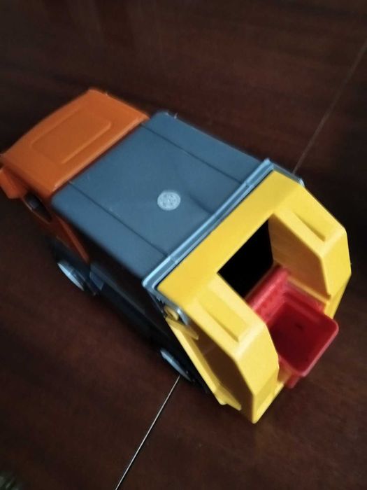 Іграшковий транспорт для хлопчиків