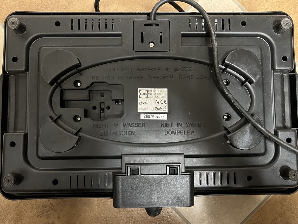 Grill elektryczny Bifinett H-3043