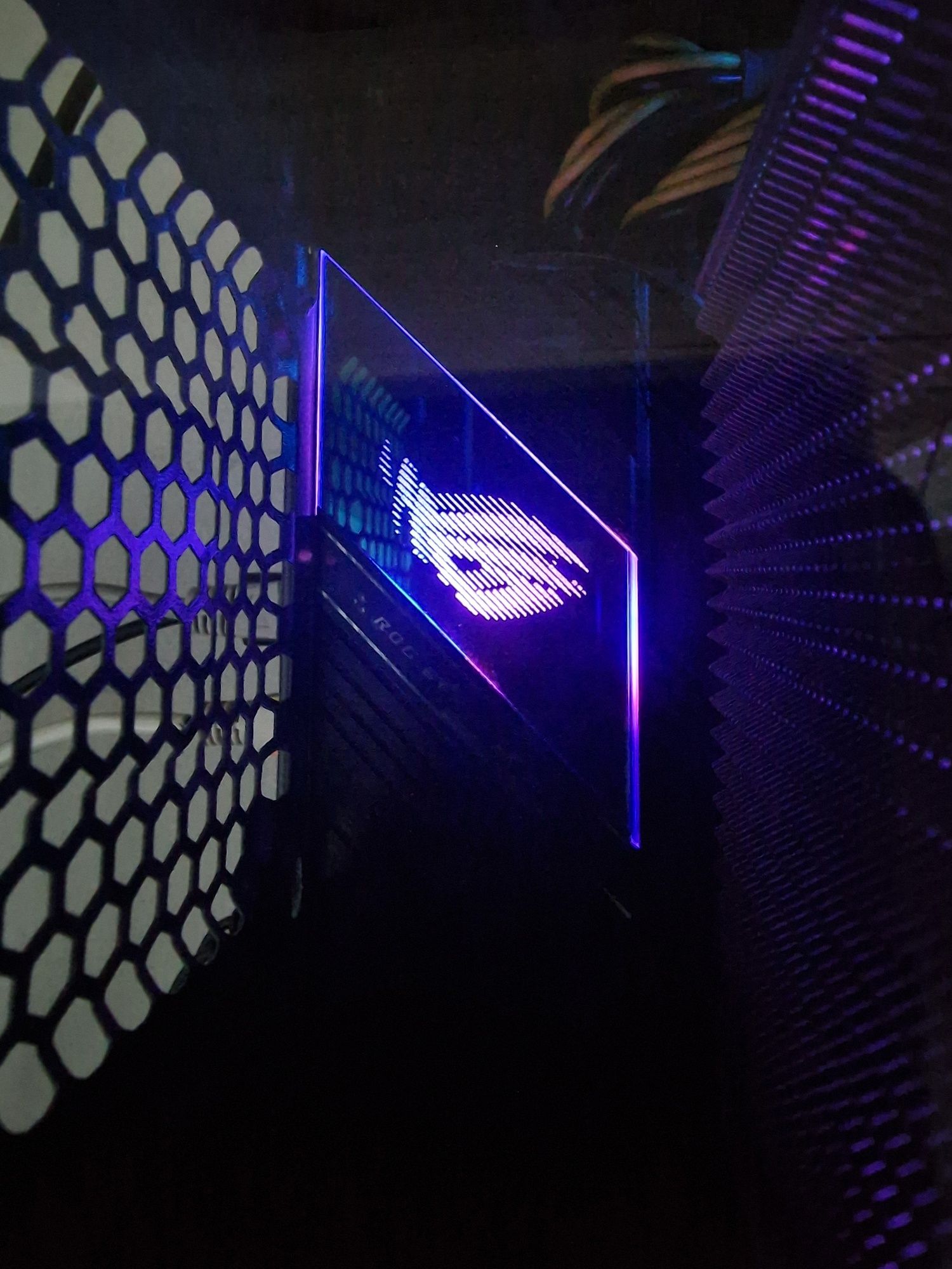 Asus z590 rog strix e , intel i5 10400 f , 16gb ddr4 g.skill