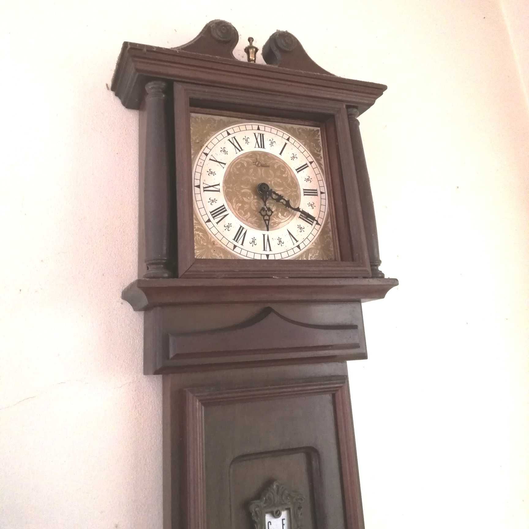 Relógio de parede Kienzle, de 1971