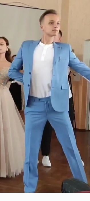 Костюм молодіжний