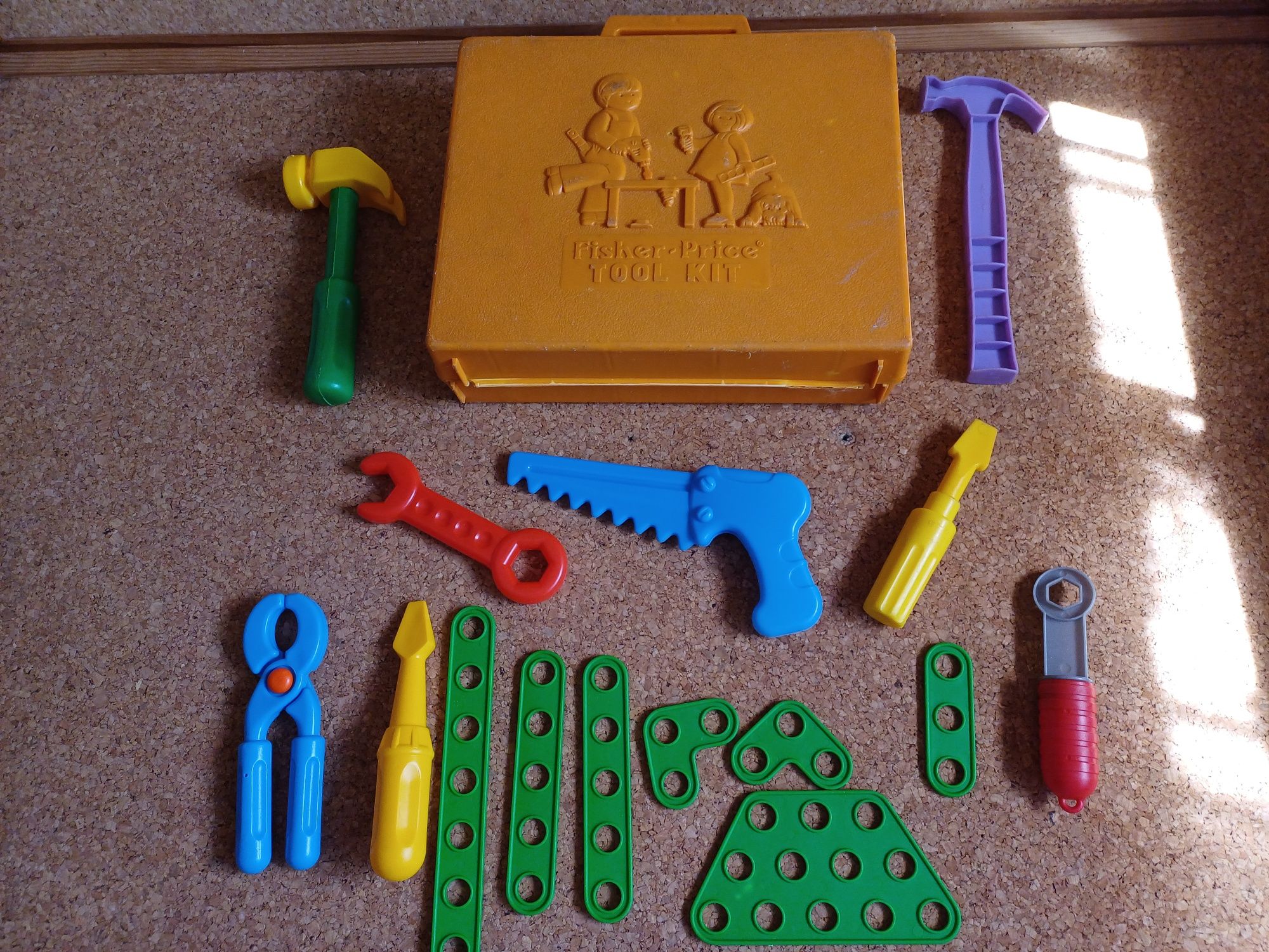 Fisher Price ano 1977, caixa de ferramentas. Vintage.