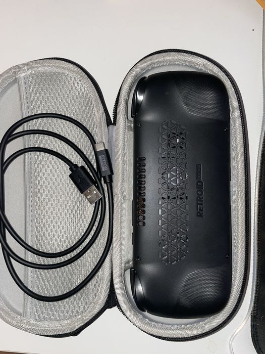 Retroid Pocket 5 com Acessorios + Bolsa de Transporte e Pelicula