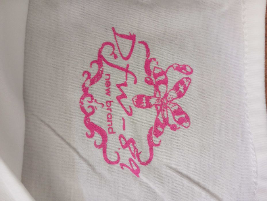 T-shirt branca - DFW