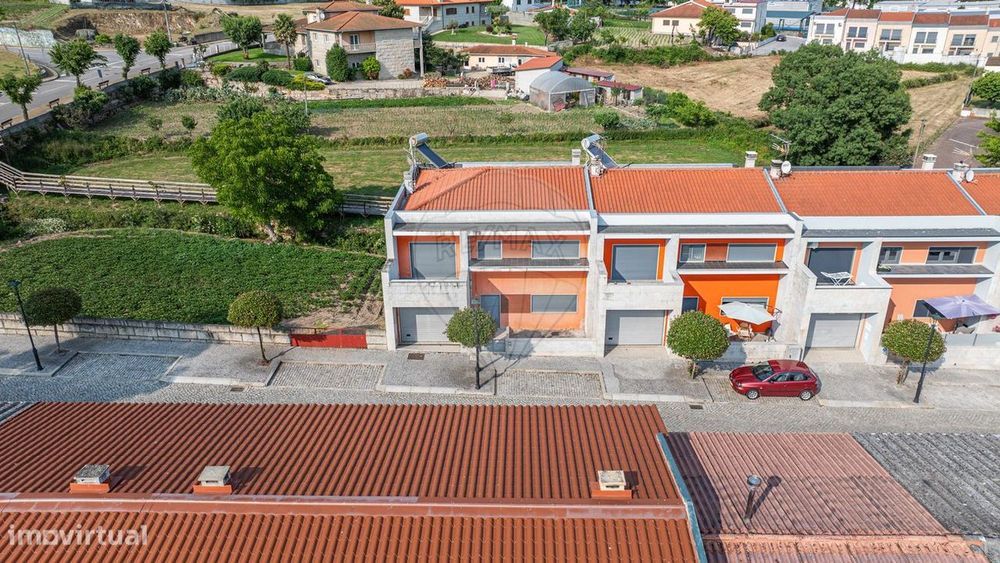 Moradia T4 para venda