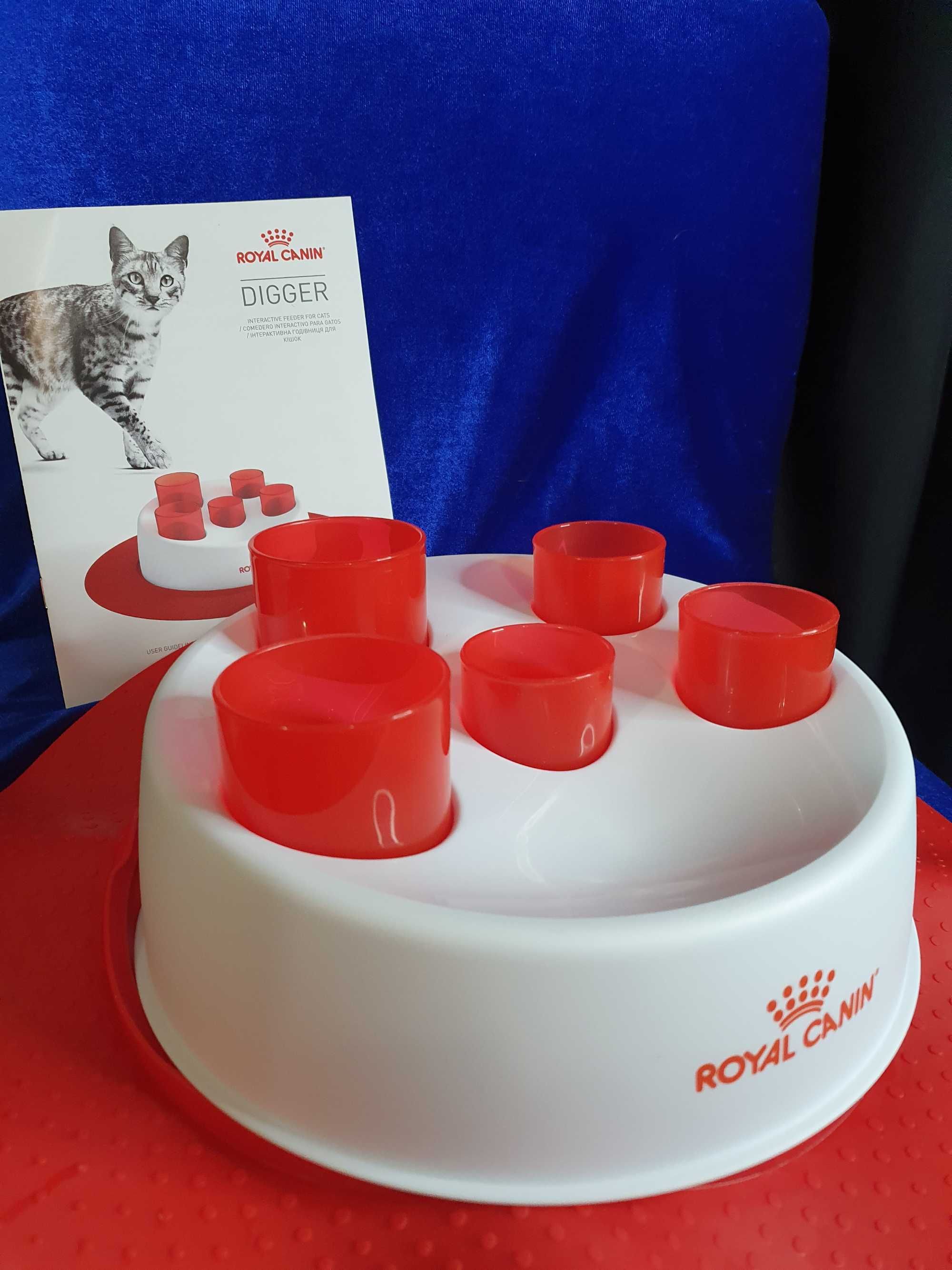 Игрушка-кормушка Royal Canin Digger