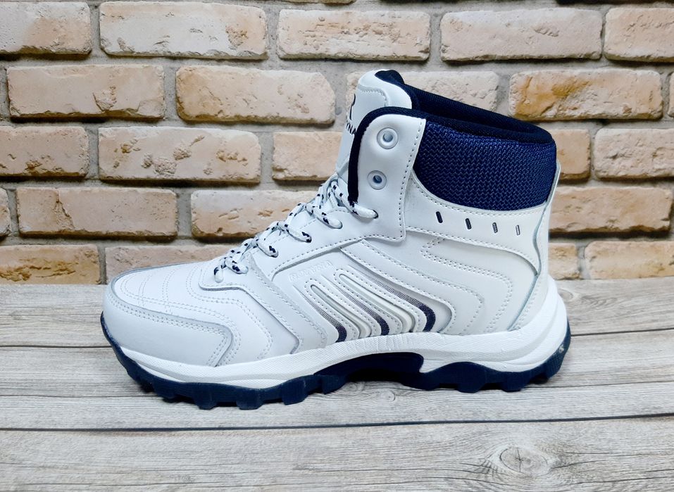 Білі зимові жіночі черевики Royyna 36.37.39p