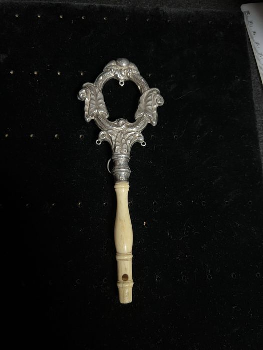 Roca em prata muito antiga