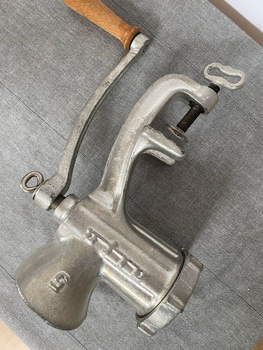 Maszynka do mielenia miesa tradycyjna polska Alfa nr 5