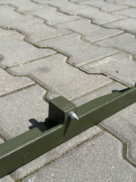 A329. Ustawiacz noży w grubościówce 620 mm