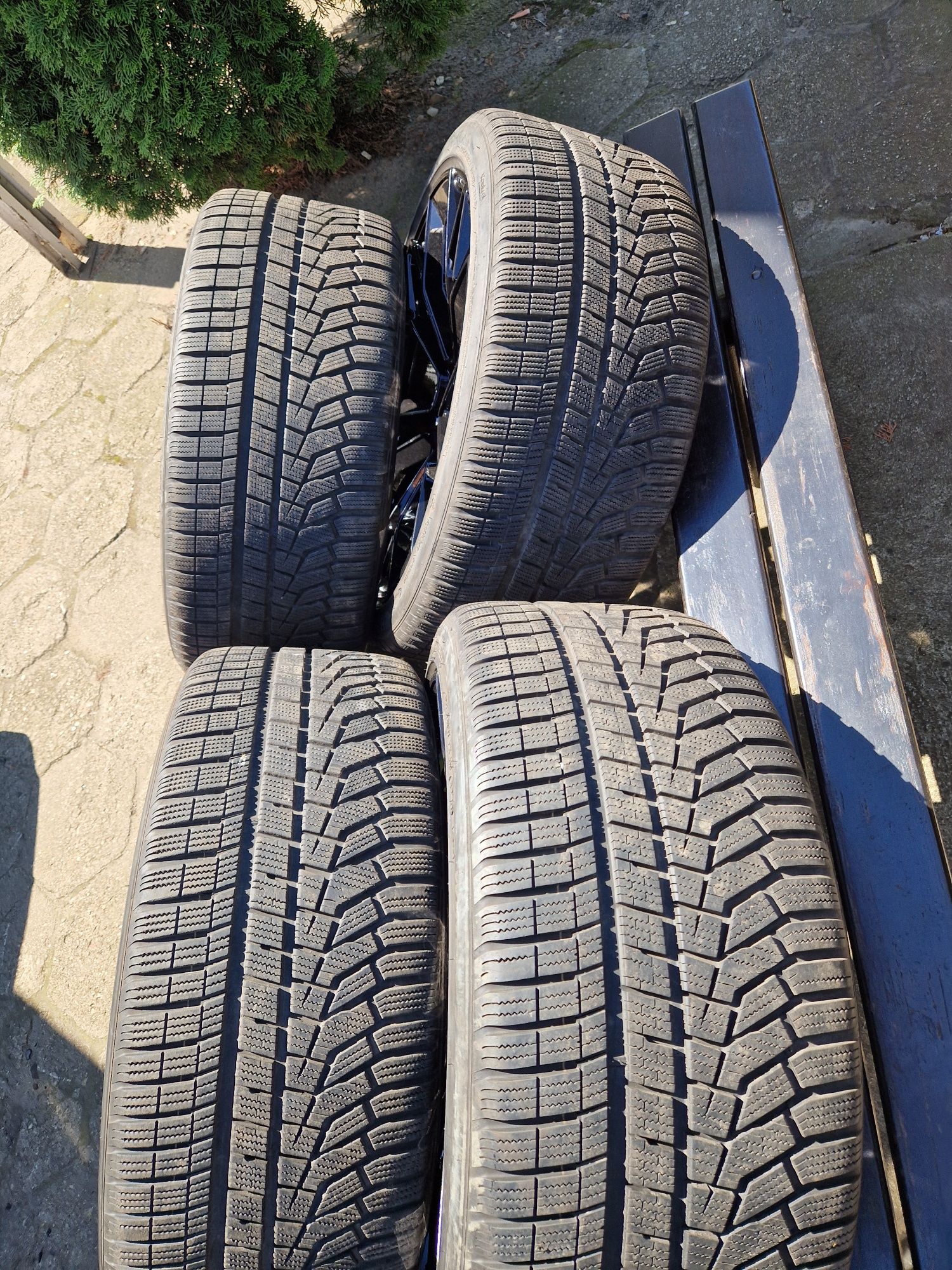 Koła zimowe Audi Q8 SQ8 RSQ8 295/35R23 Continental 20r. 7mm A0