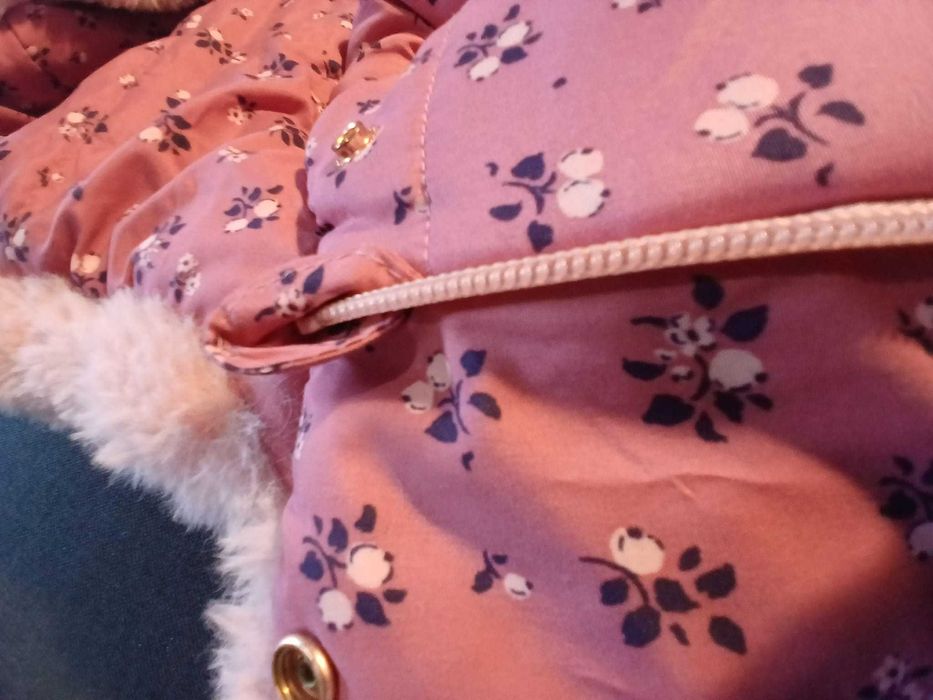 Casaco em excelente estado para menina