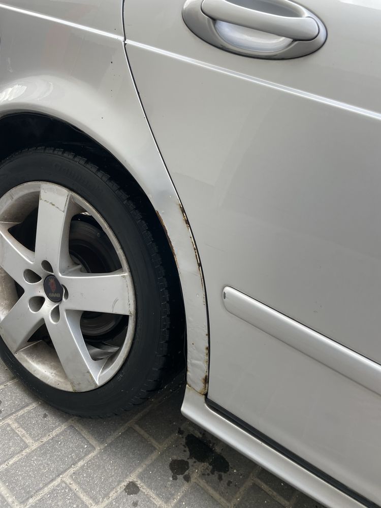 Saab 9-5.