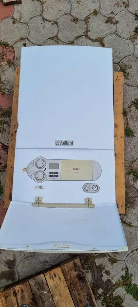 Газовий котел Vaillant ecoTEC plus VU 656/5-5 H