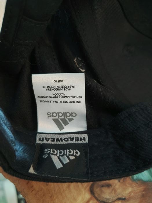 Czapeczka czarna firmy Adidas